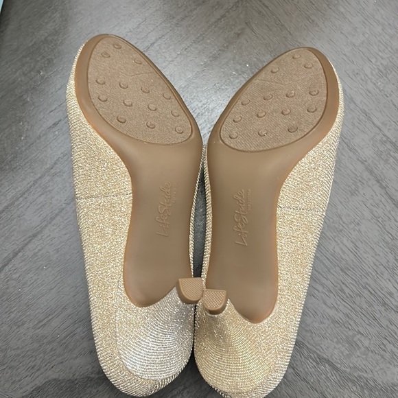 LifeStride Parigi Pump - Picture 3 of 12